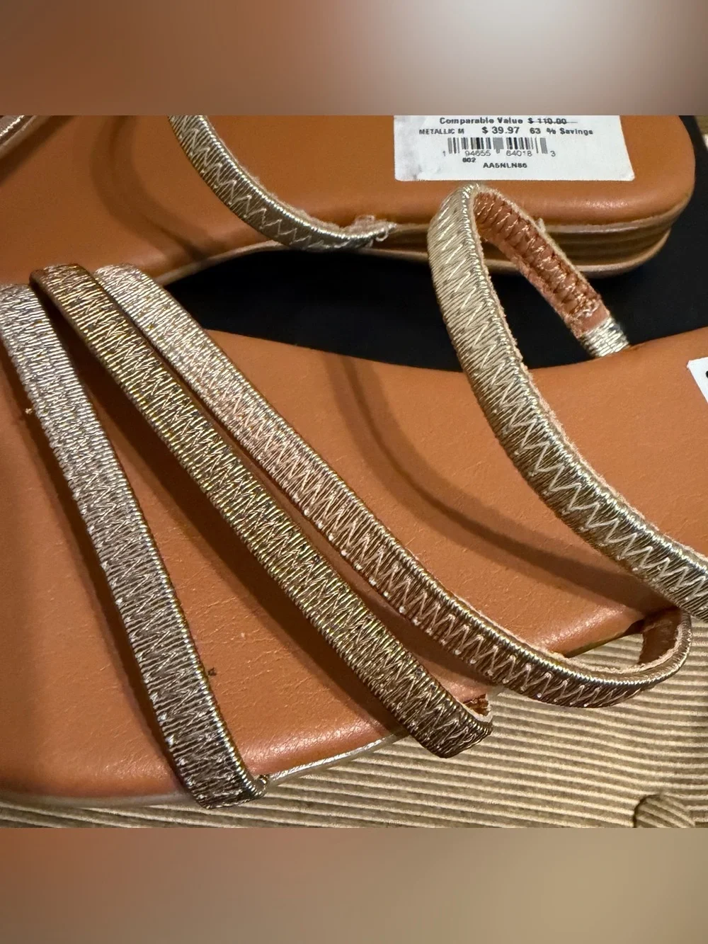NWT Andre’ Assous Women’s Nolan Strappy Metallic Sandals - Size 7 - Picture 4 of 10
